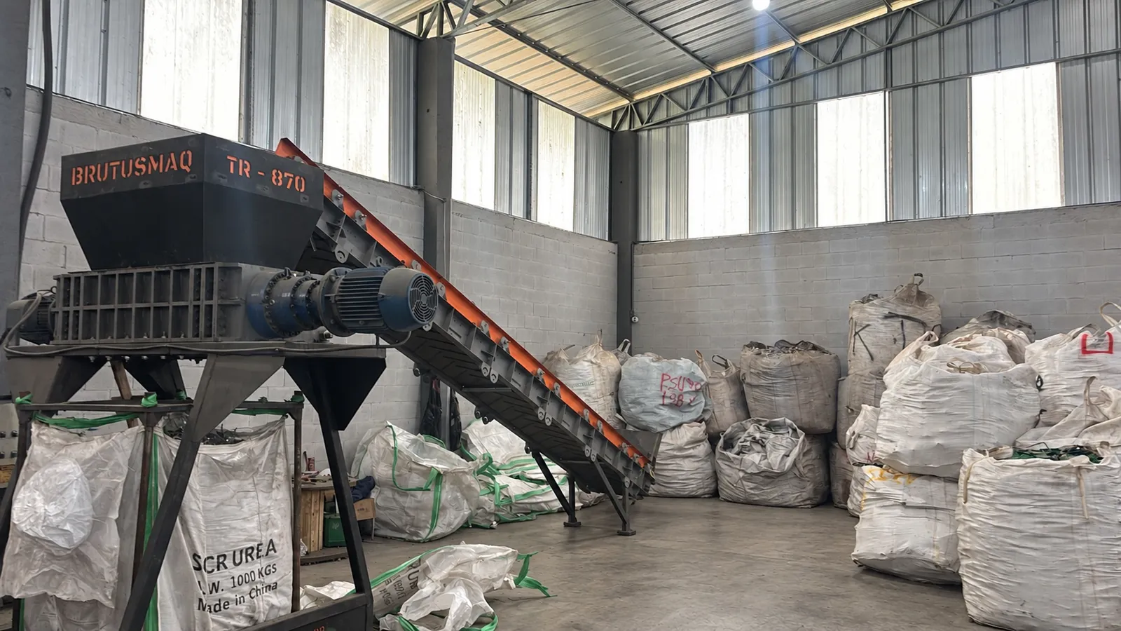 Material segregado, aguardando processamento